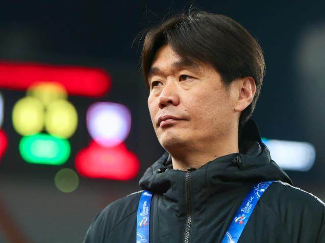 V体育官网-李霄鹏任沧州雄狮主帅 重回昔日缔造黑马奇迹之地